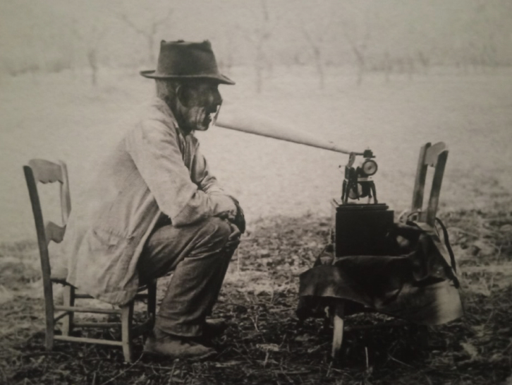 – Fons fotogràfic de l’Obra del Cançoner Popular de Catalunya