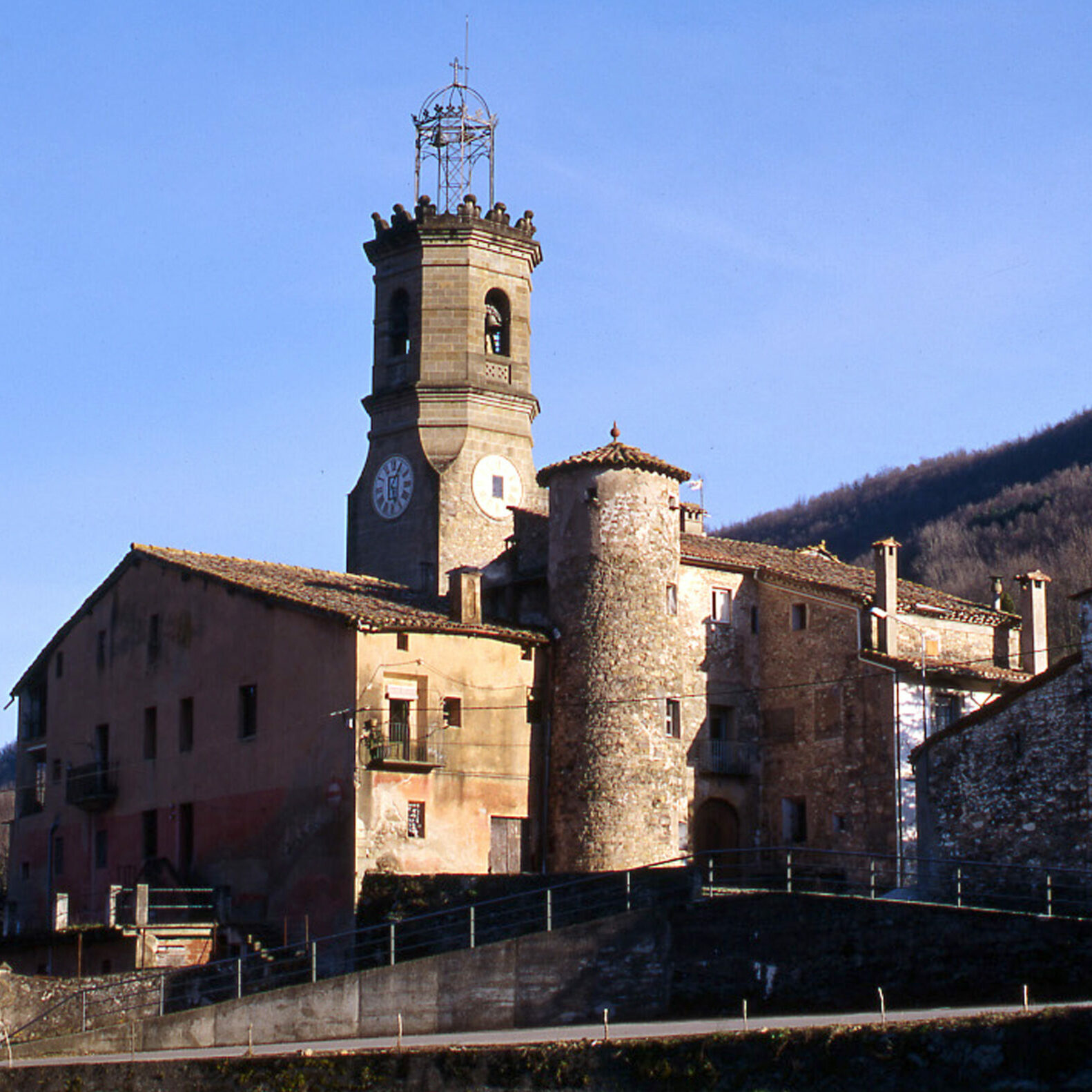 Església Parroquial de Santa Maria de Riudaura (2006). Josep Maria Melció, Mel. Arxiu del Grup de Recerca Folklòrica de la Garrotxa.
