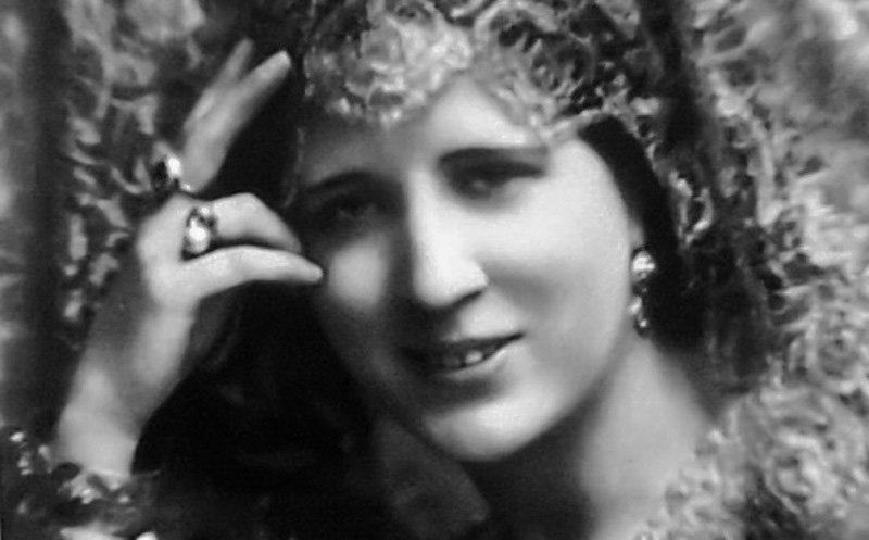 Càndida Pérez Martínez (Olot, 1893-1989), autora de la musica del cuplet Pasqua Florida, nuvol.com: Arxiu del Grup de Recerca Folklòrica de la Garrotxa.