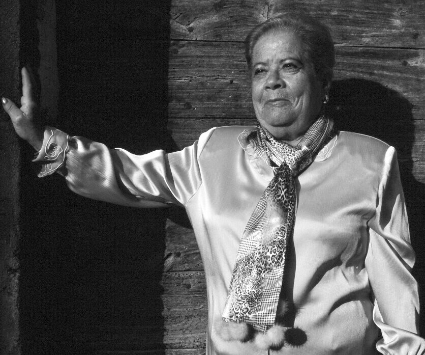 Maria Colomer i Palau (1923-2007), la Maria de can Mantè, en una imatge de l'any 2006. Josep M. Melció, Mel. Arxiu del Grup de Recerca Folklòrica de la Garrotxa.