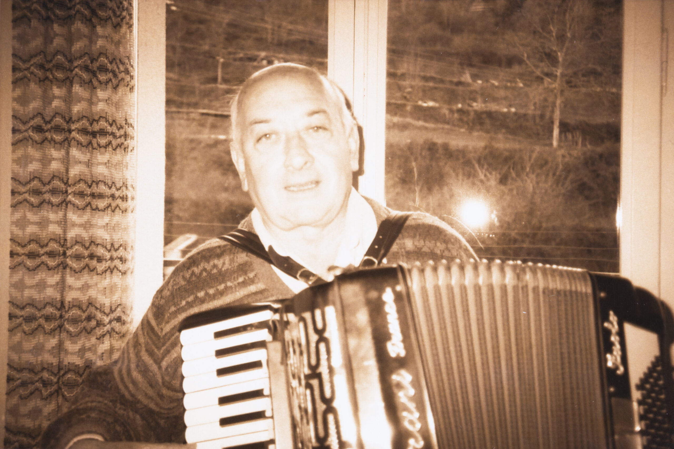 Lluís Perramon i Vilanova, l'any 1997 (Grup de Recerca Folklòrica de la Garrotxa - Josep Garcia)